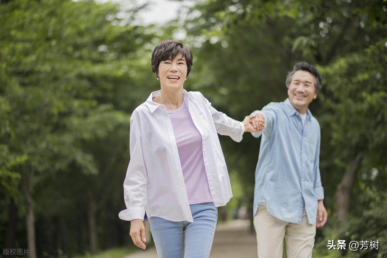 关于快乐的句子25句，风雨由天，快乐由己