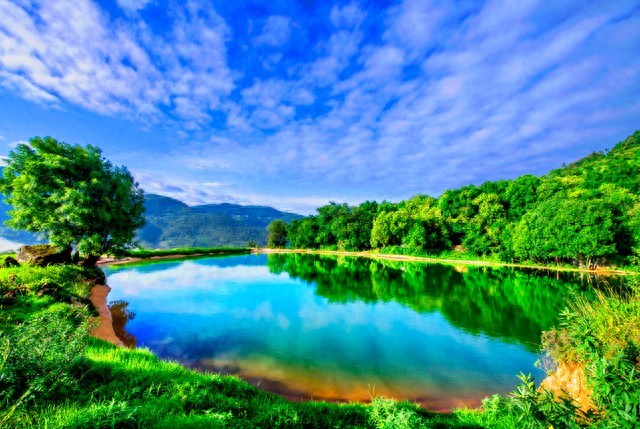 描写景色的句子唯美10句，山水画卷，唯美如梦!