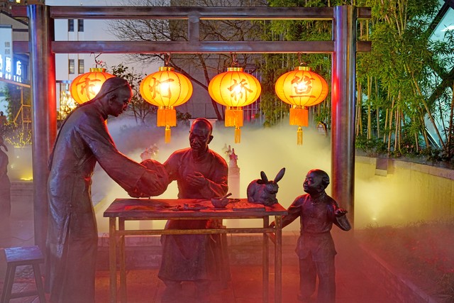 描写春节的古诗句10句，高级不俗套!