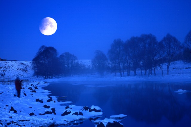 关于明月的诗句20句，句句唯美，令人心醉!