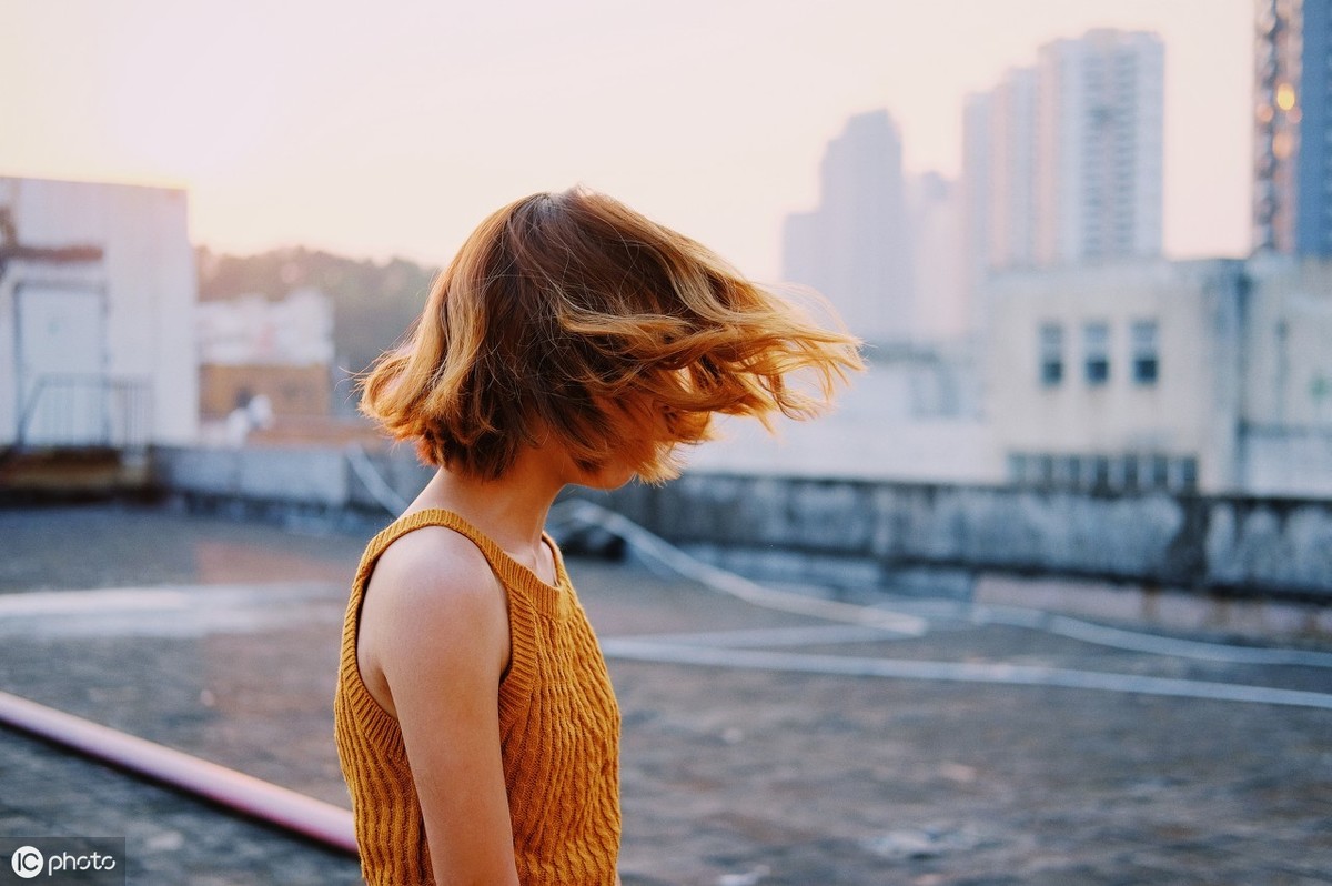 祝自己生日简单的话10句，一个人的生日，一个人的精彩