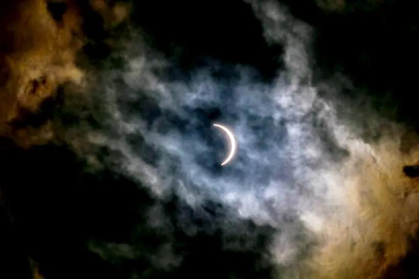 月光的唯美句子8句，句句唯美，令人心醉!