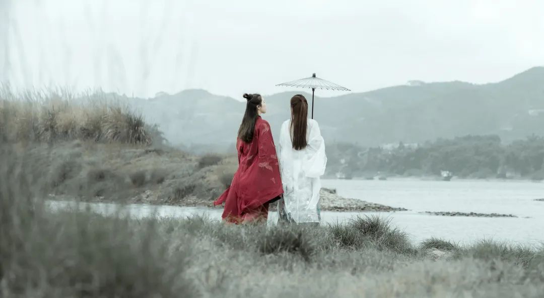 关于痴情的诗句7首，每一首都让人心醉