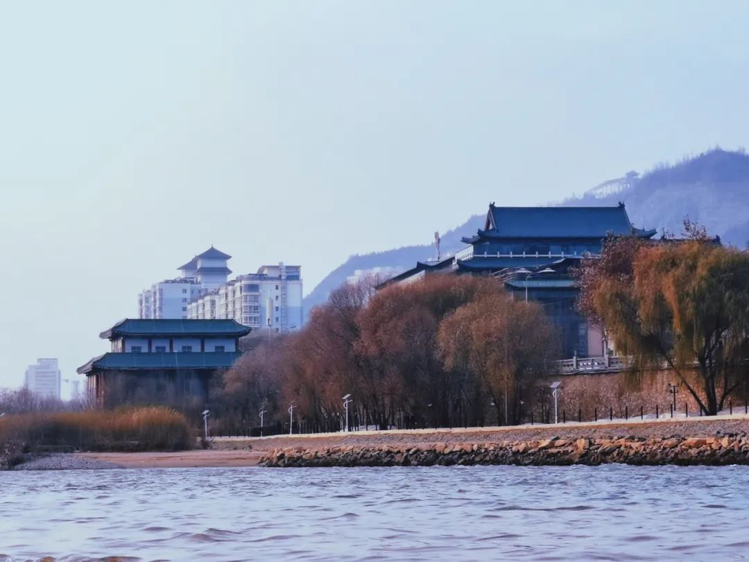 豪放的诗句12首，一生一定要读一次!