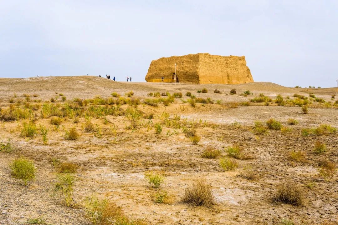 豪放的诗句12首，一生一定要读一次!