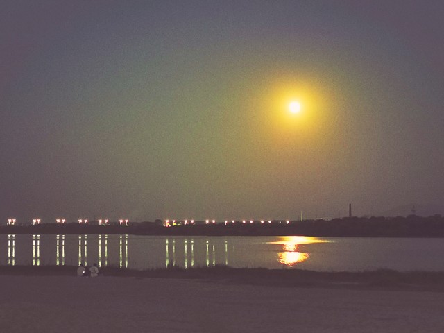 关于明月的诗句10首，来看跨越千年的温柔