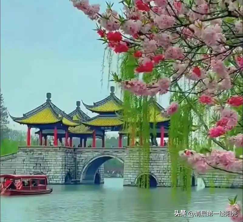 李白送孟浩然之广陵（原文及赏析）