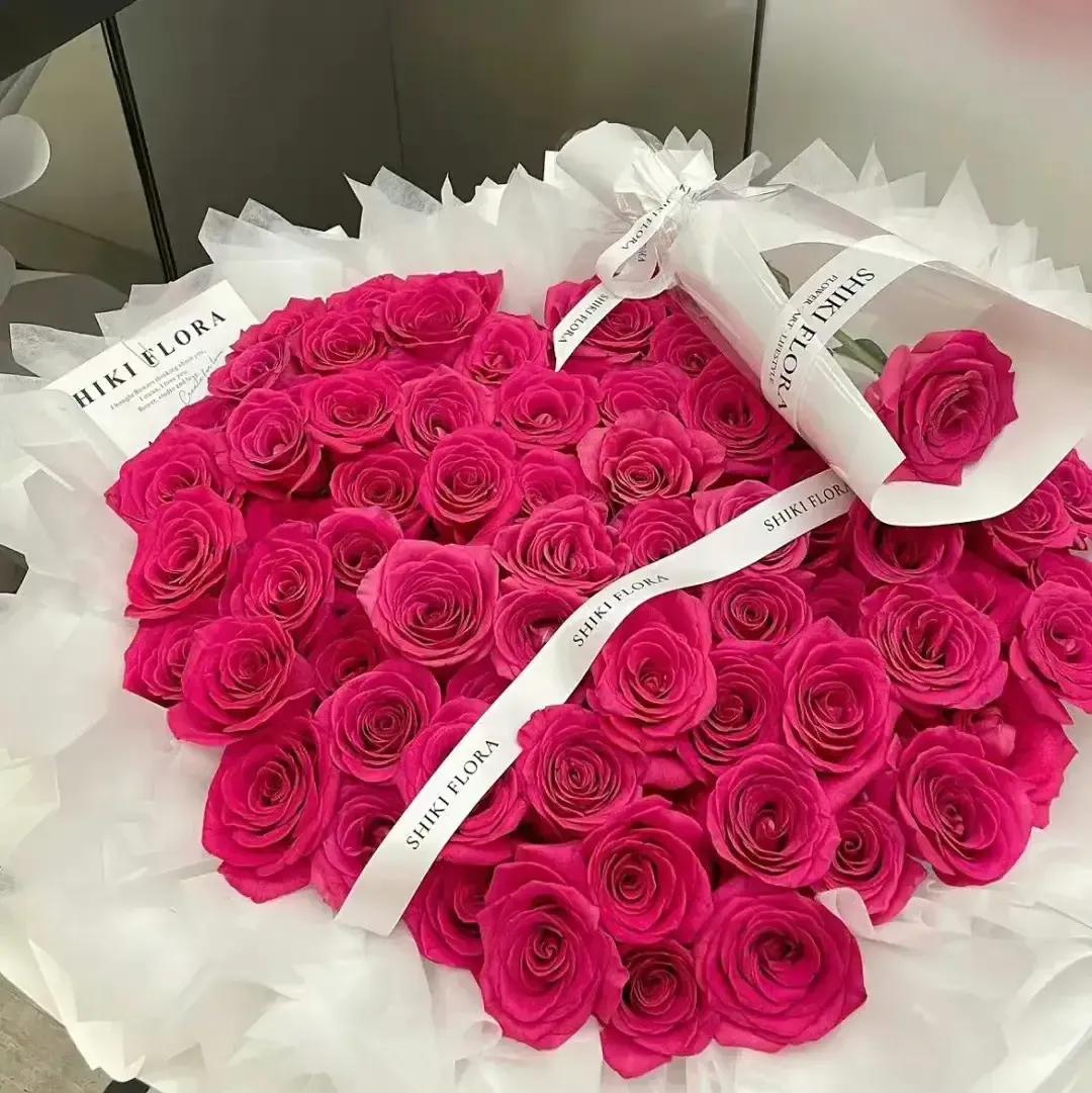 描写花儿的佳句12句，花开成锦，花落成诗