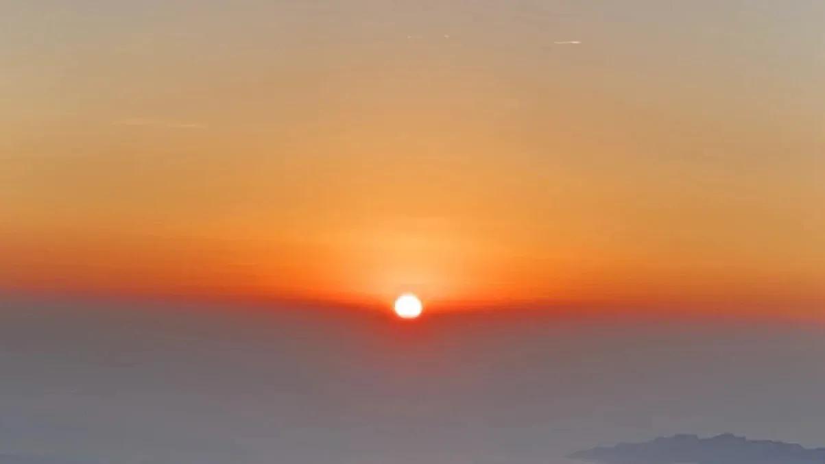 日出的唯美句子21句，日出相伴，日落相随