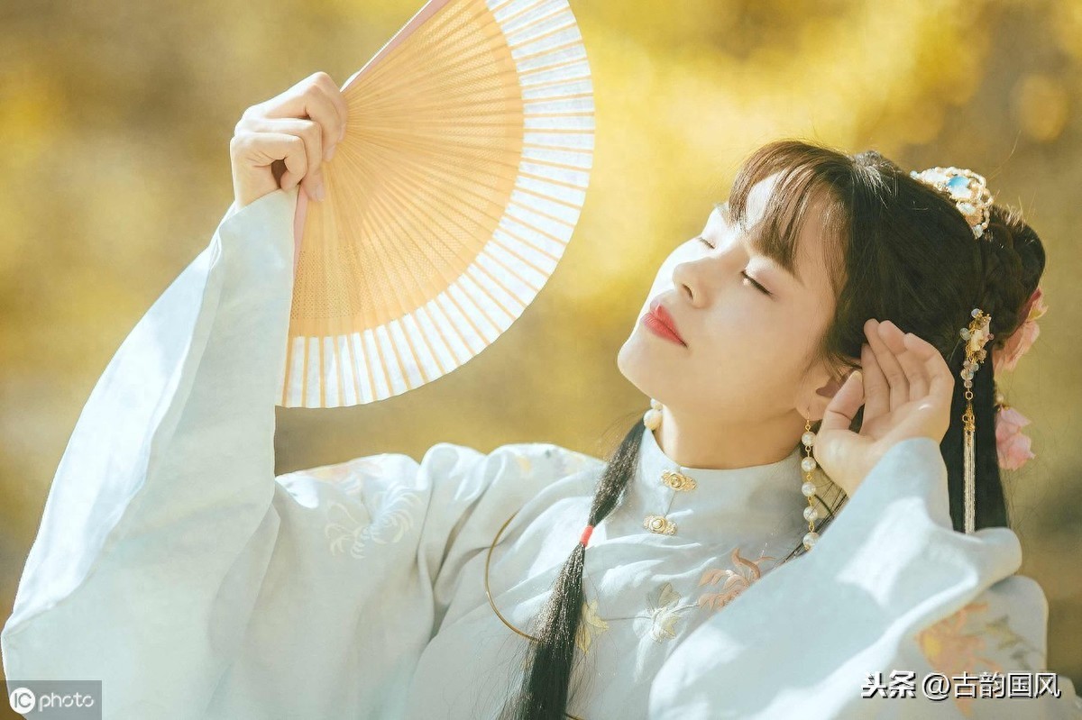 豁达的诗句53首,让你释怀向前行!