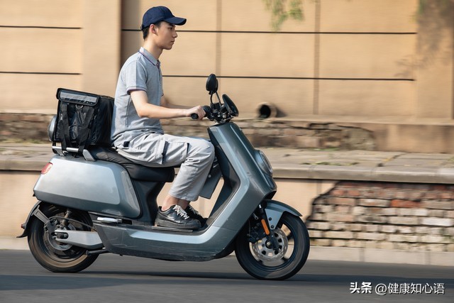 人生感言经典短语10句，不负热爱、不忘初心