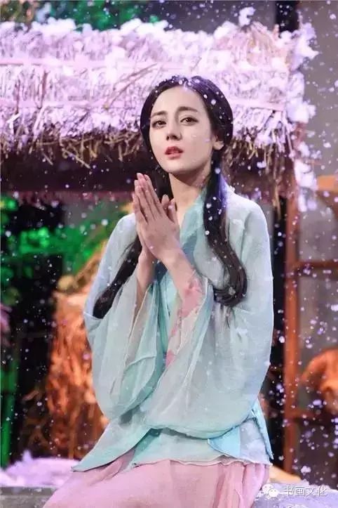 徐志摩情诗10首，句句深情，撩人心弦