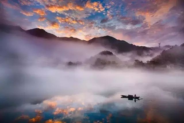 徐志摩情诗10首，句句深情，撩人心弦