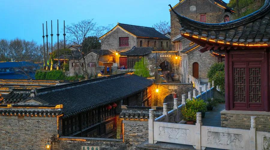 苏东坡诗词100句，写尽人生的百种滋味