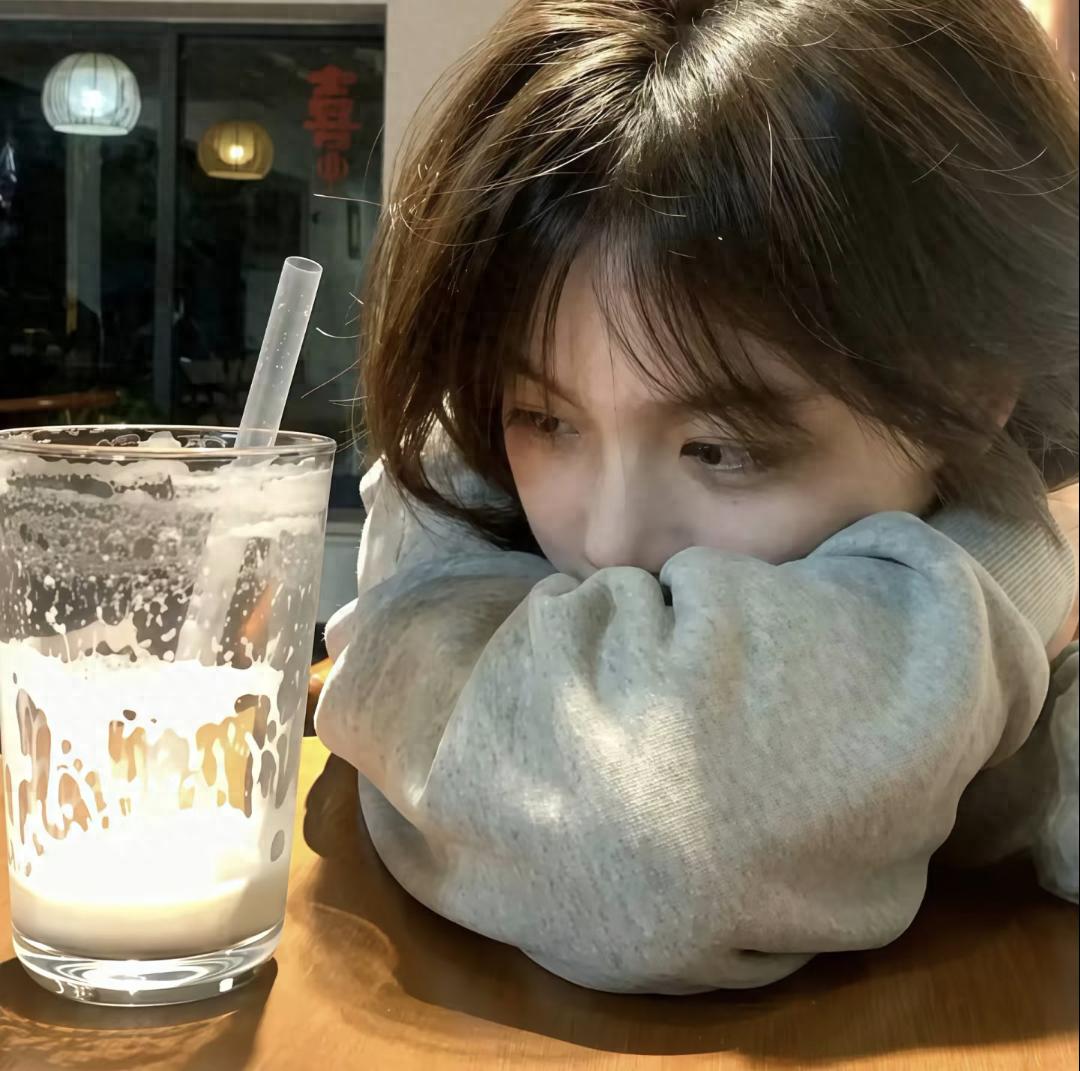 让对方看到忽然心疼的句子18句，简短走心文案