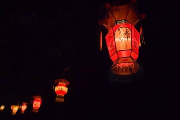 元宵古诗15首，一起守灯火，候花开