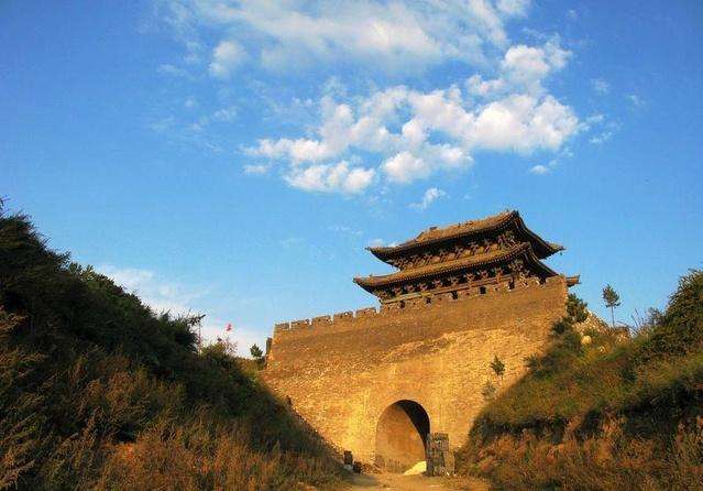 李贺雁门太守行（原文、注释及赏析）