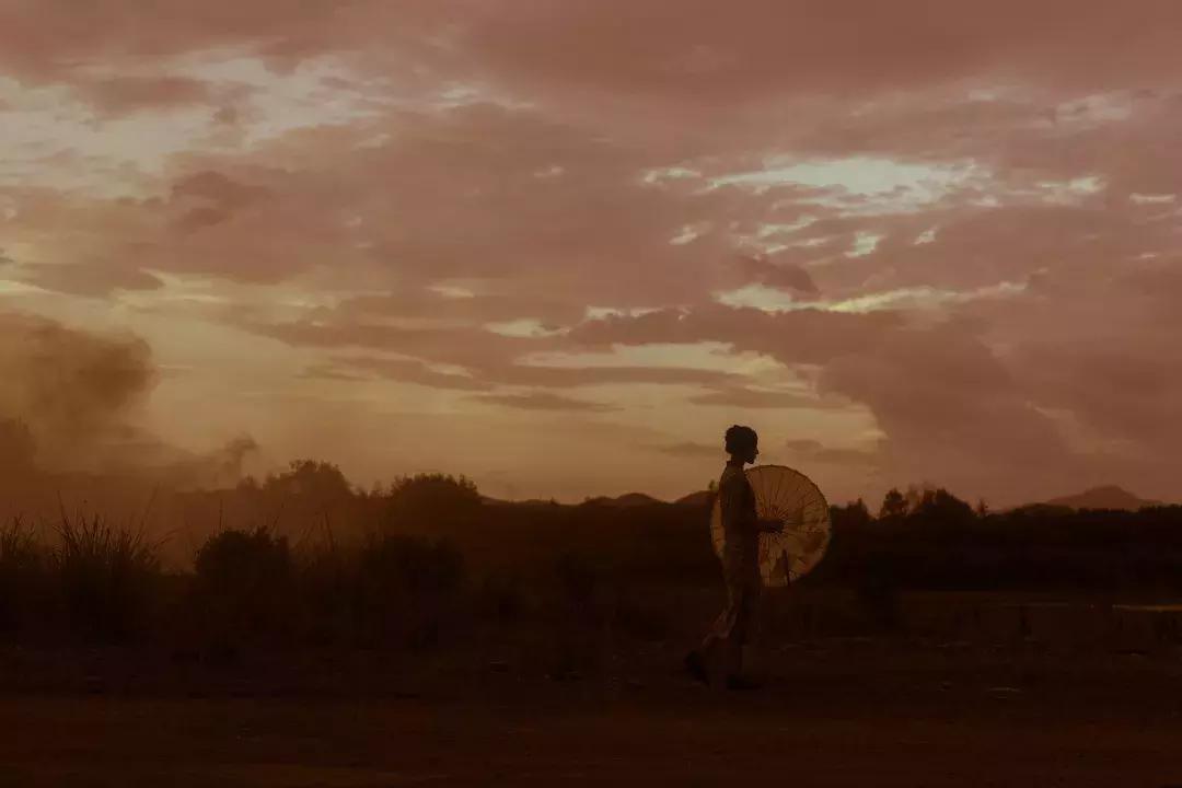 纳兰容若的词6首，唱尽人世悲欢，美到极致