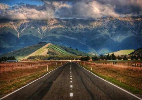 七步诗曹植（原文、译文及赏析）