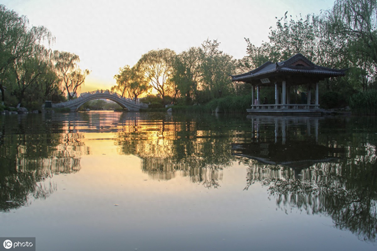 临江仙元好问（原文及解析）