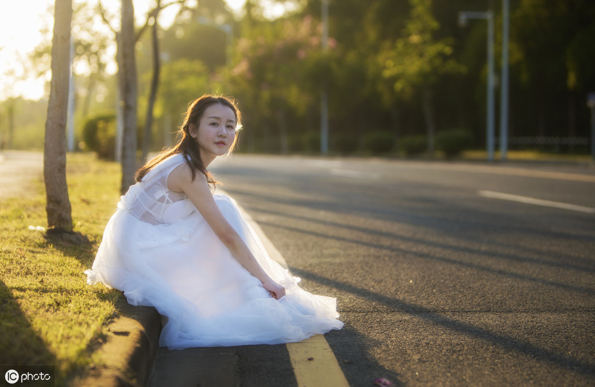 让人心疼的句子24句，行行戳泪，句句心酸